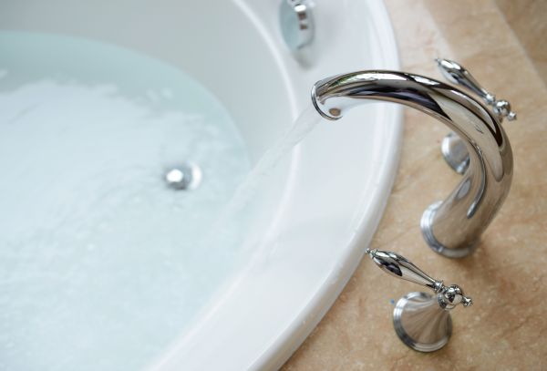 Cost of Tub Faucet Replacement in Independence